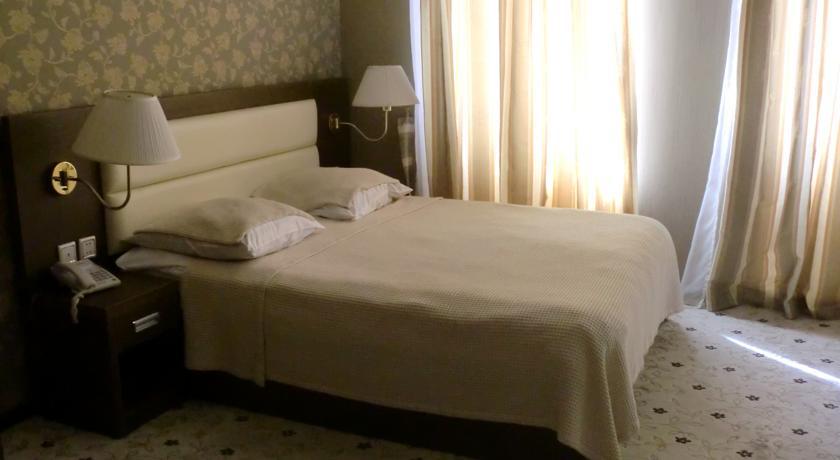 Hotel Cristal Palace Tiflis Dış mekan fotoğraf