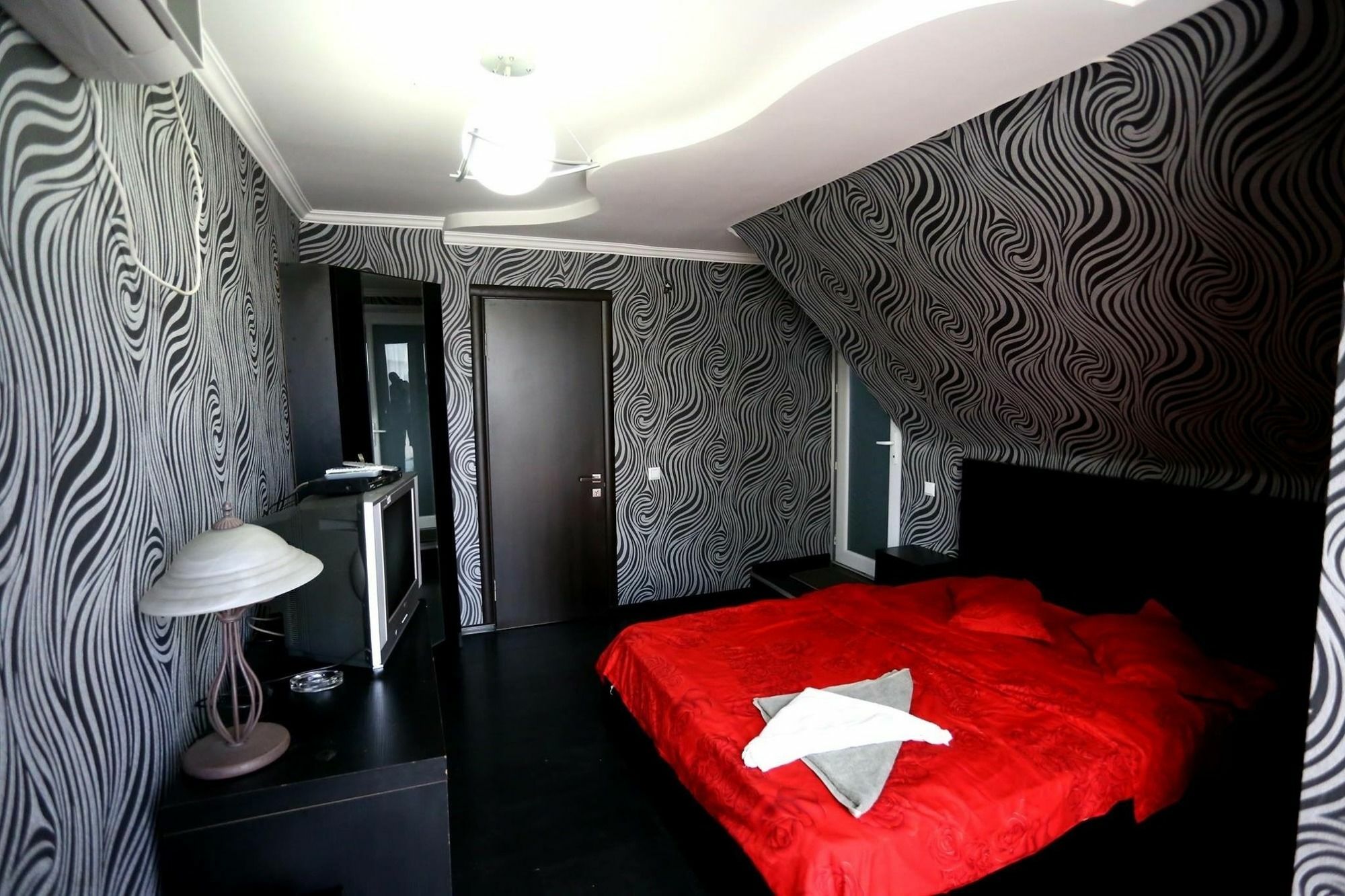 Hotel Cristal Palace Tiflis Dış mekan fotoğraf